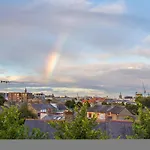 Guestready - Vibrant Apartment In Dolphins Barn